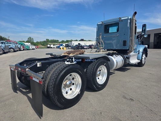 Truck Thumbnail 2