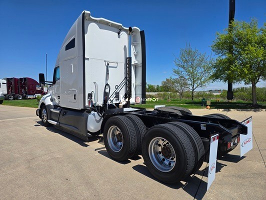 Truck Thumbnail 4
