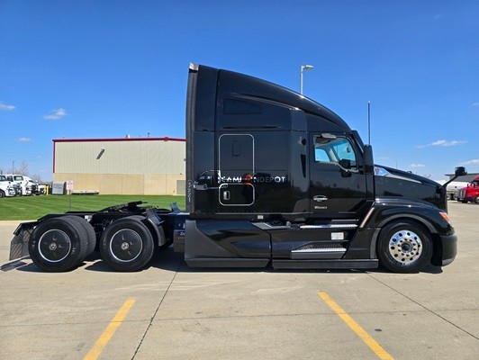 Truck Thumbnail 2