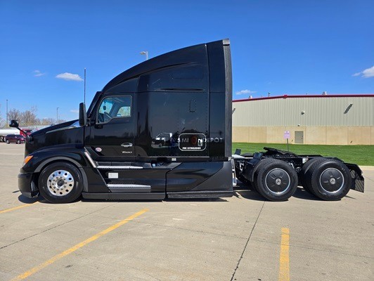 Truck Thumbnail 4