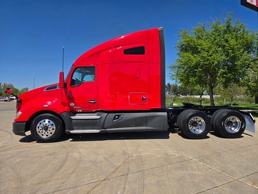 Truck Thumbnail 3