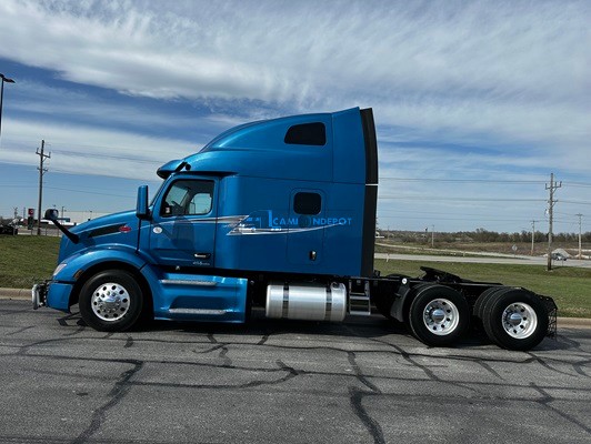 Truck Thumbnail 4