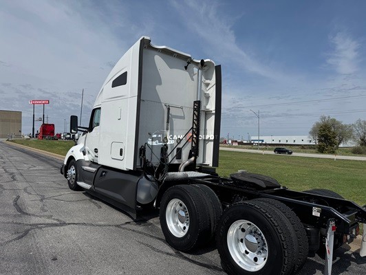 Truck Thumbnail 2