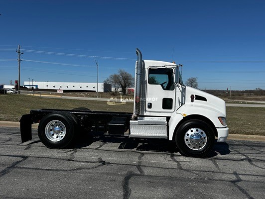 Truck Thumbnail 2
