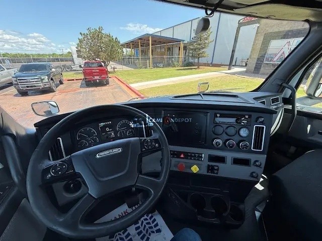 Truck Thumbnail 4