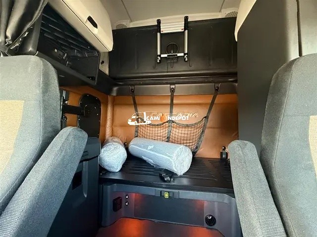 Truck Thumbnail 4