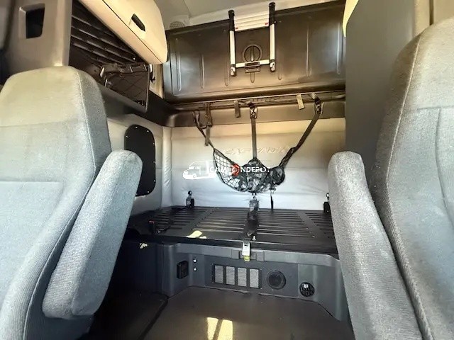 Truck Thumbnail 5