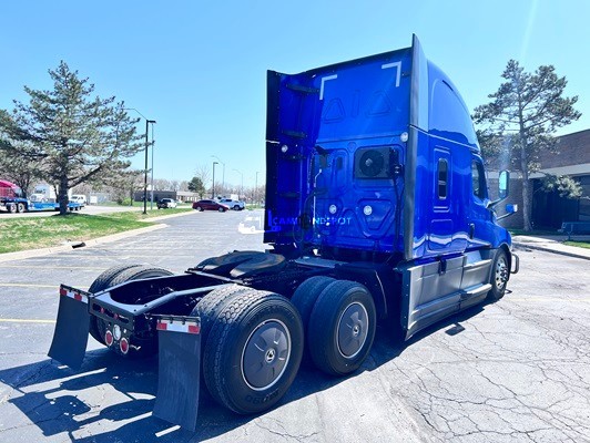 Truck Thumbnail 2