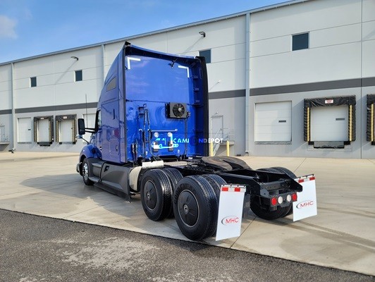 Truck Thumbnail 4
