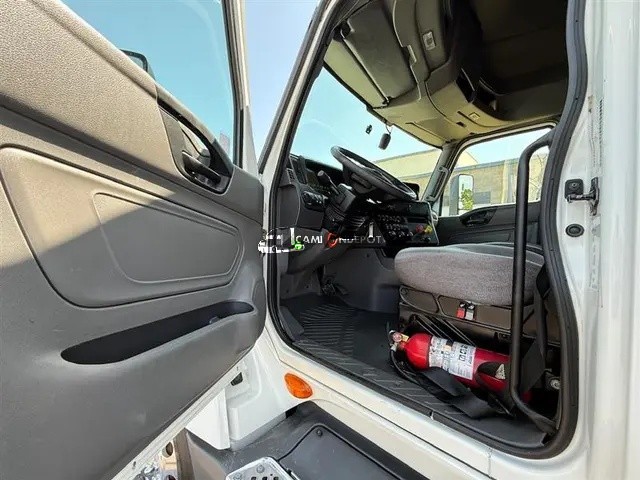 Truck Thumbnail 3