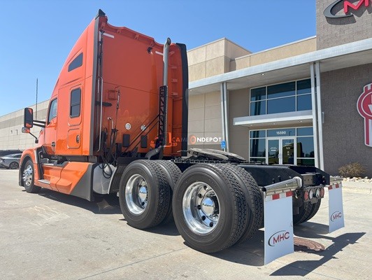 Truck Thumbnail 4