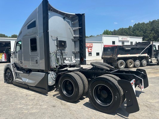 Truck Thumbnail 4