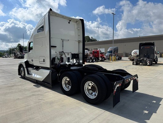 Truck Thumbnail 4