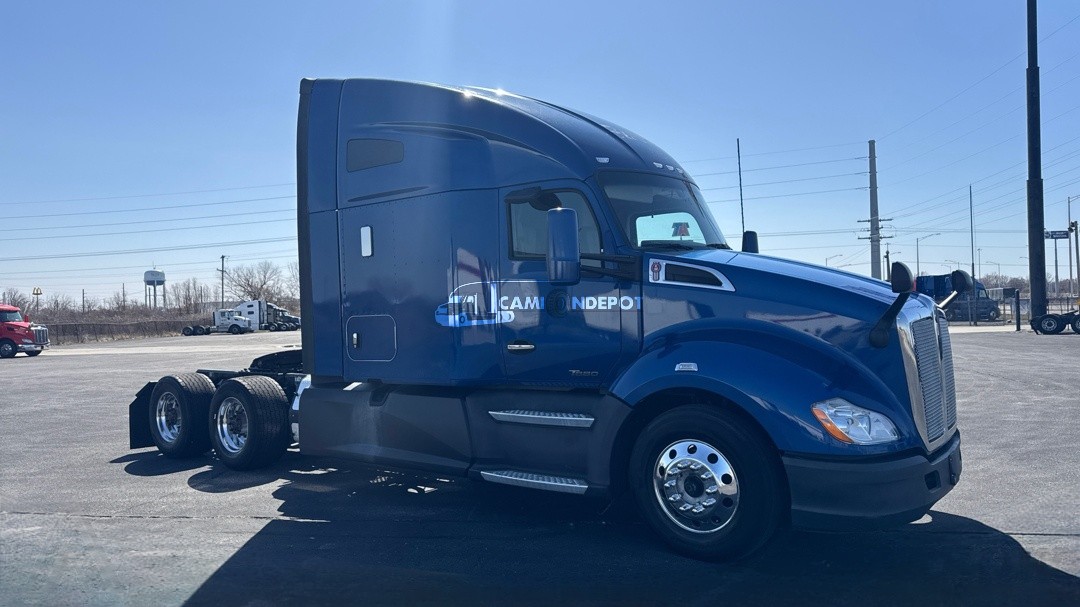 Truck Thumbnail 2