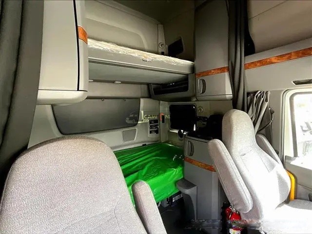 Truck Thumbnail 5
