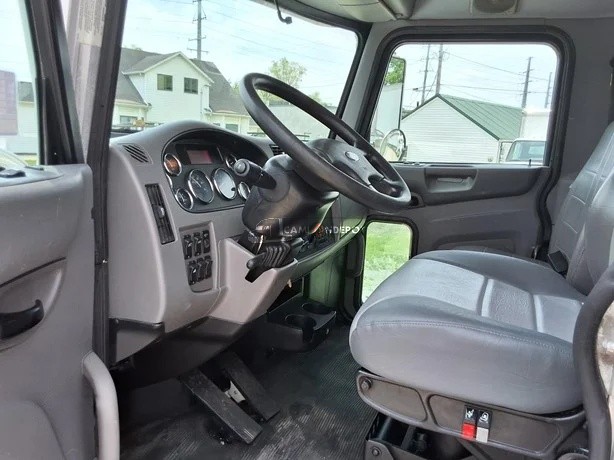 Truck Thumbnail 6