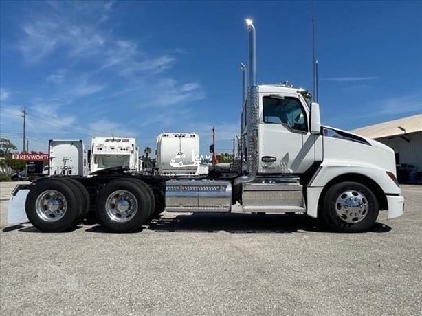 Truck Thumbnail 3