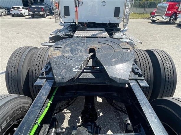 Truck Thumbnail 5