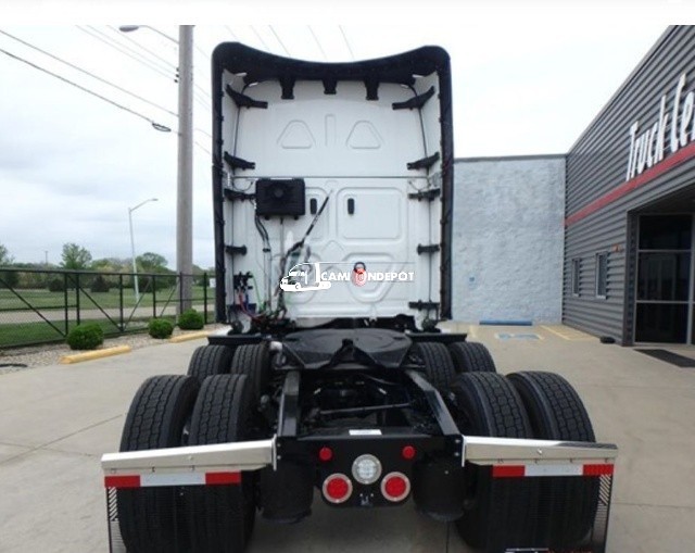 Truck Thumbnail 3