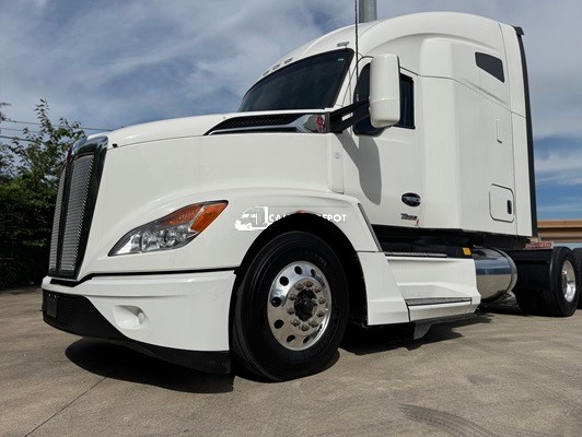 Truck Thumbnail 3