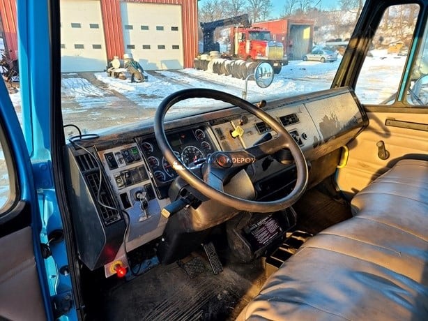 Truck Thumbnail 7