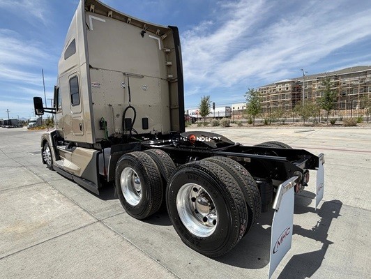 Truck Thumbnail 2