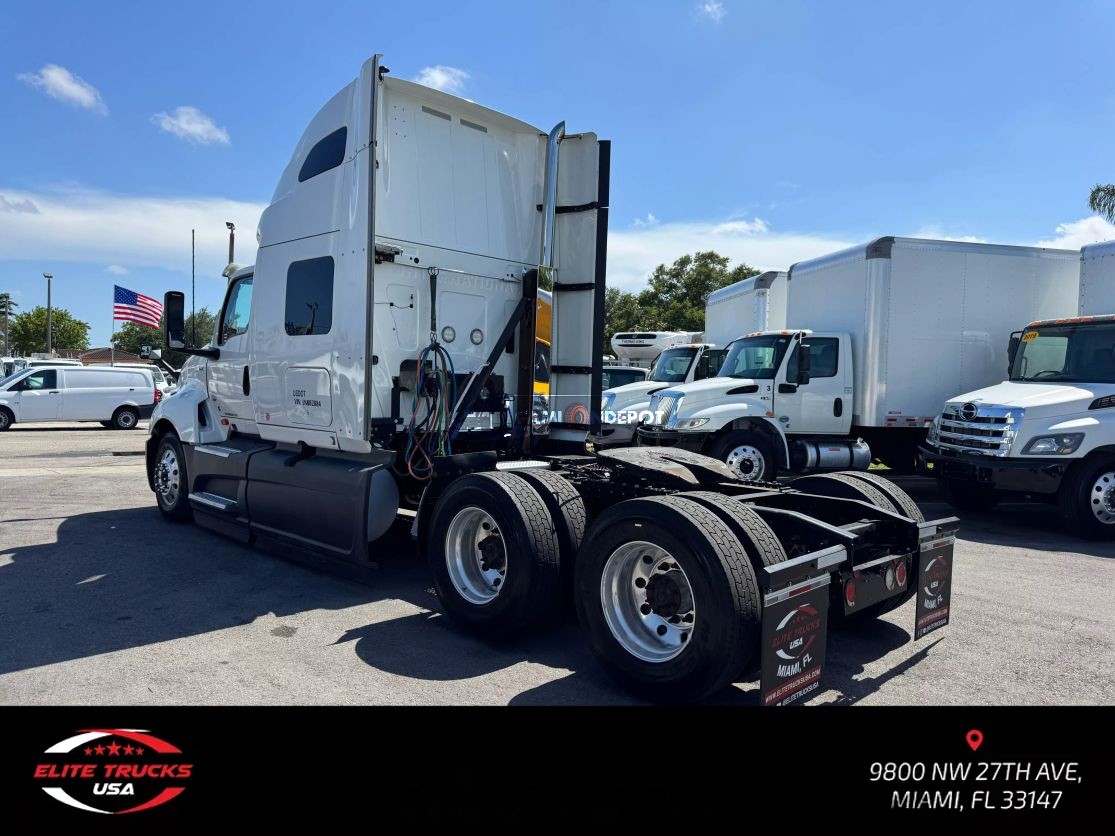 Truck Thumbnail 3