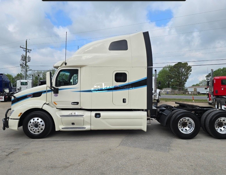 Truck Thumbnail 3