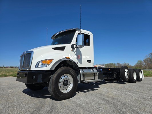 Truck Thumbnail 3