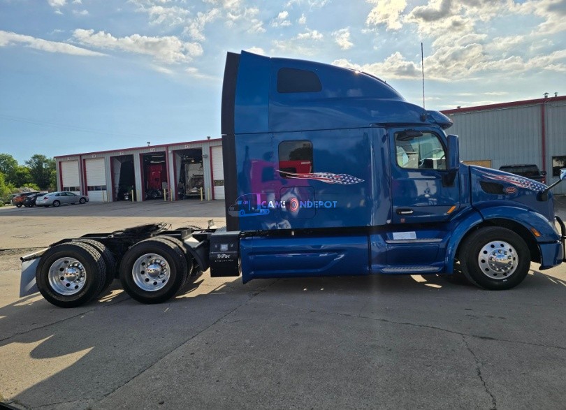 Truck Thumbnail 3