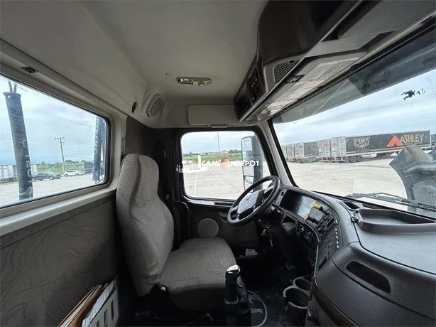 Truck Thumbnail 4
