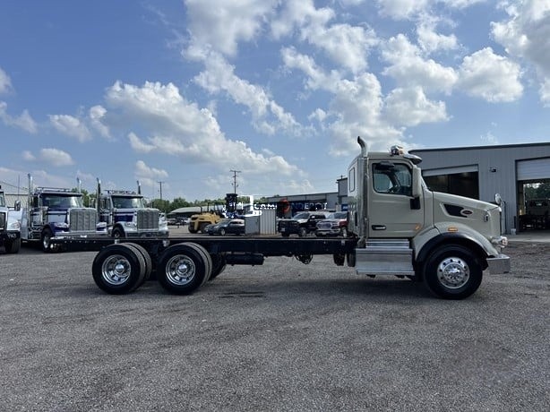 Truck Thumbnail 3