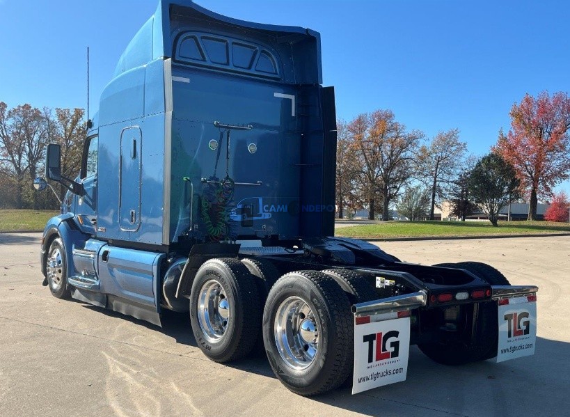 Truck Thumbnail 3