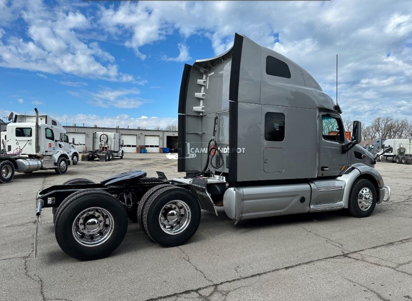 Truck Thumbnail 2