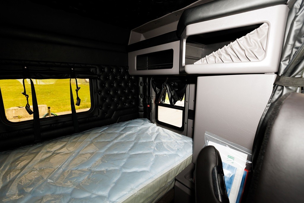 Truck Thumbnail 3