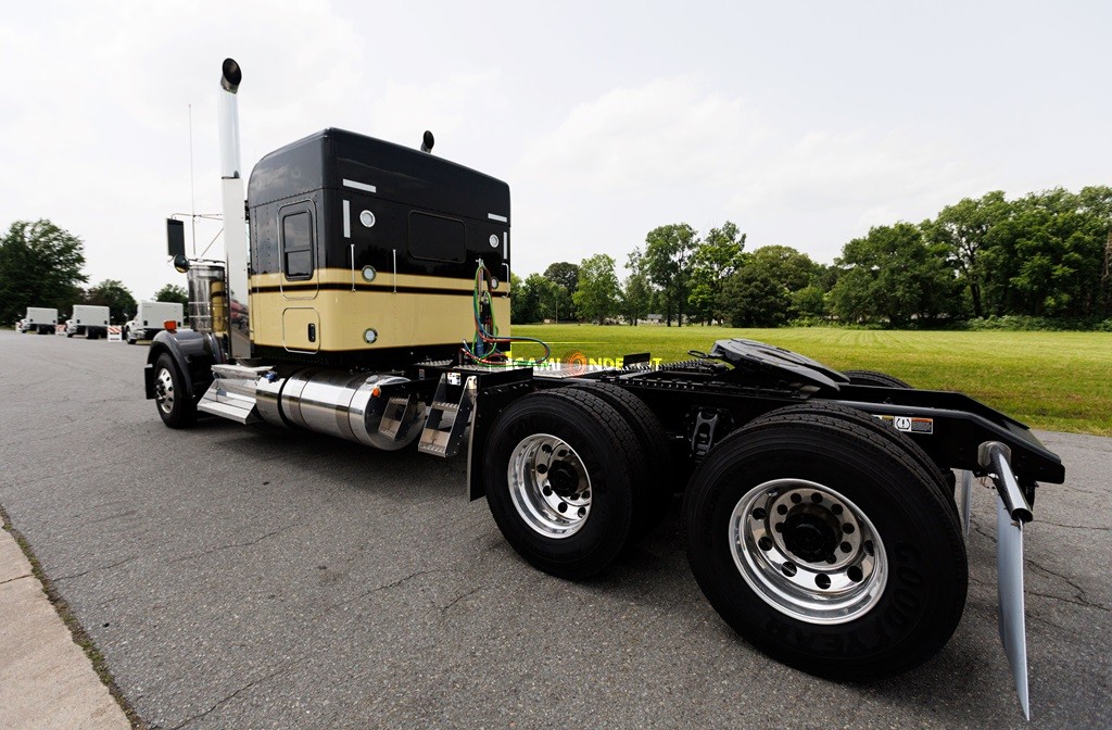 Truck Thumbnail 2