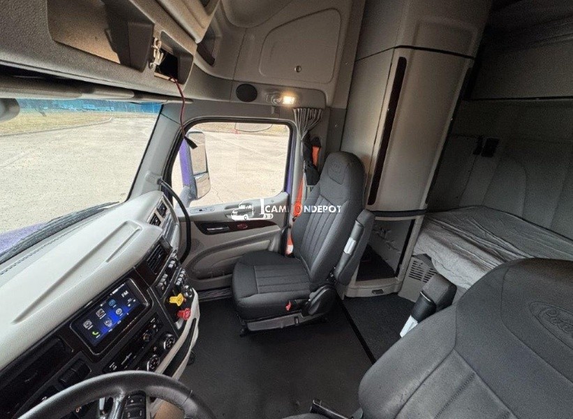 Truck Thumbnail 5