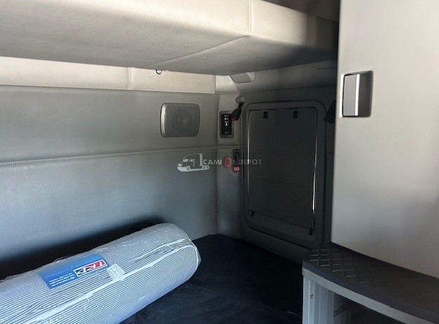 Truck Thumbnail 5