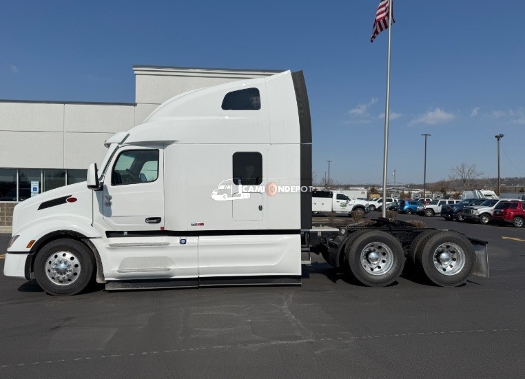 Truck Thumbnail 3