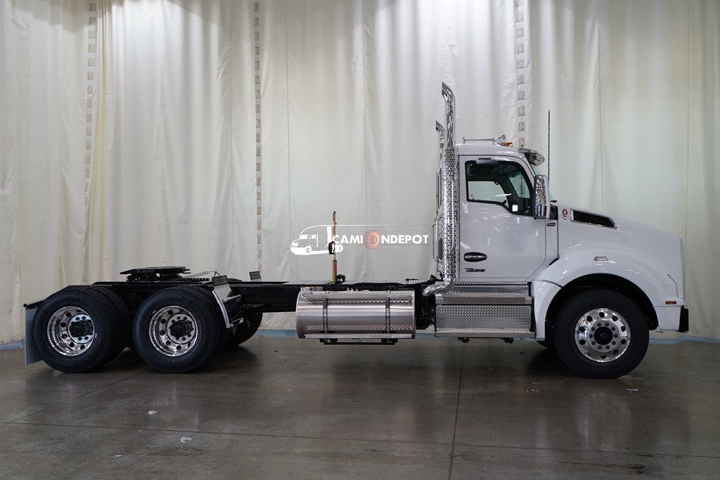 Truck Thumbnail 3