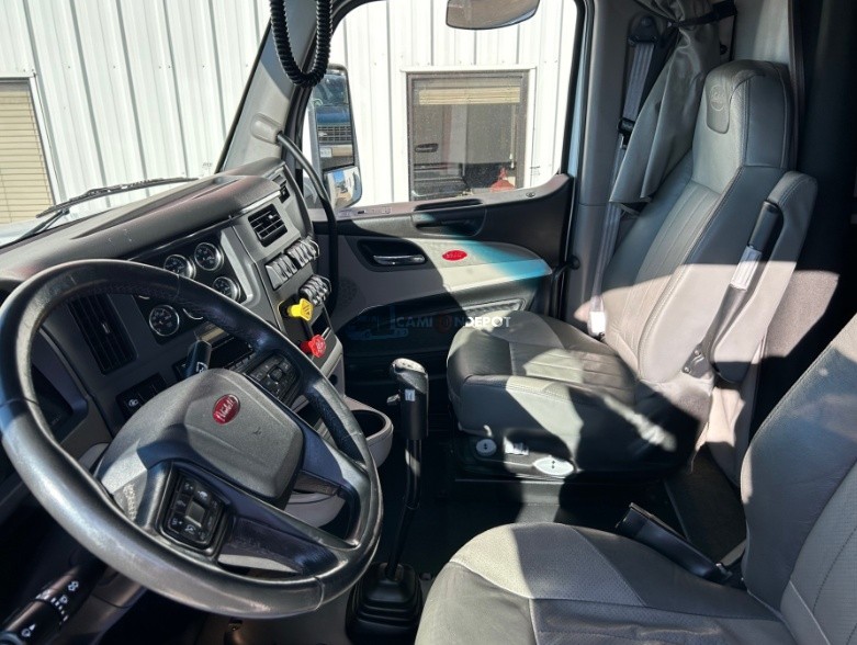 Truck Thumbnail 3