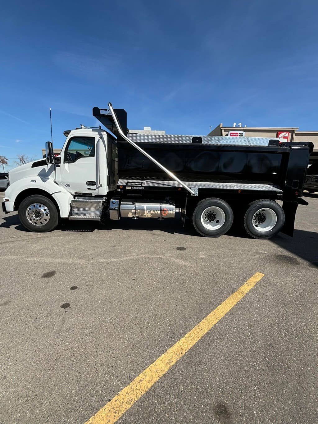 Truck Thumbnail 4