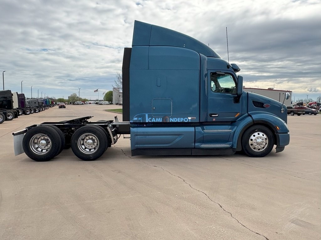Truck Thumbnail 3