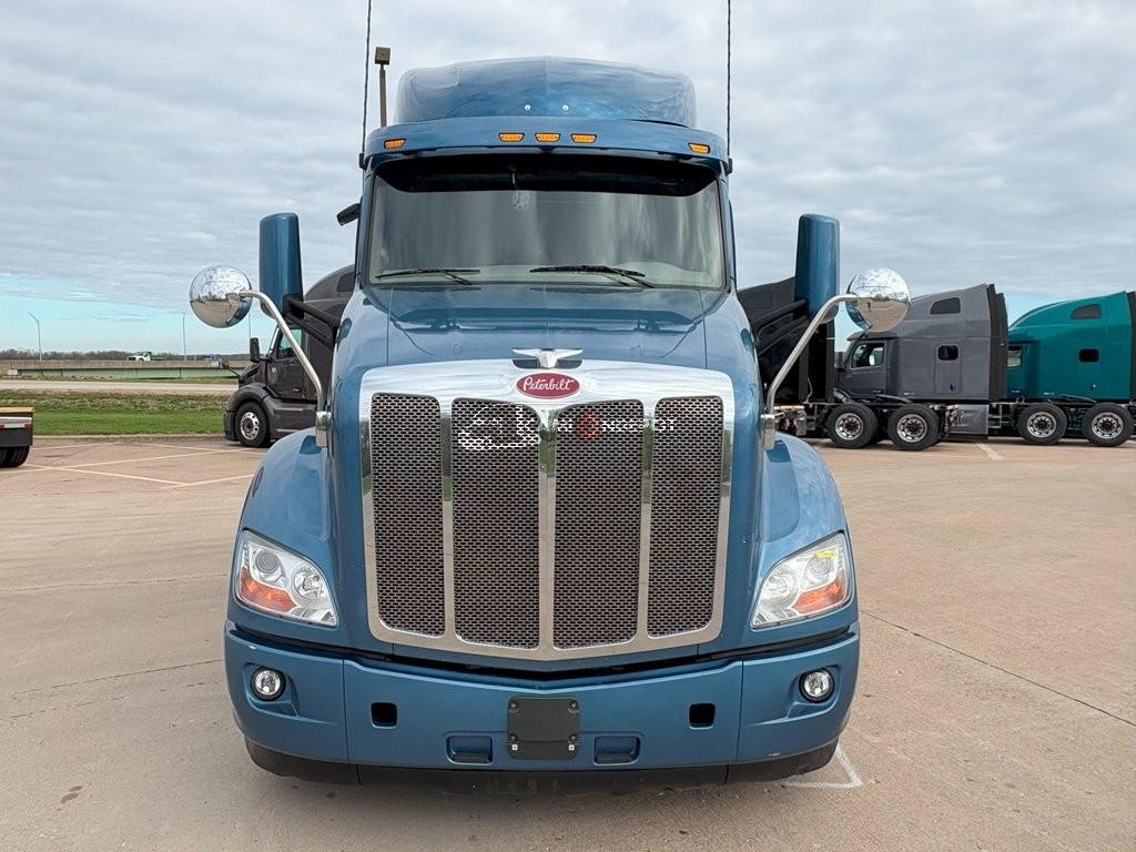 Truck Thumbnail 2
