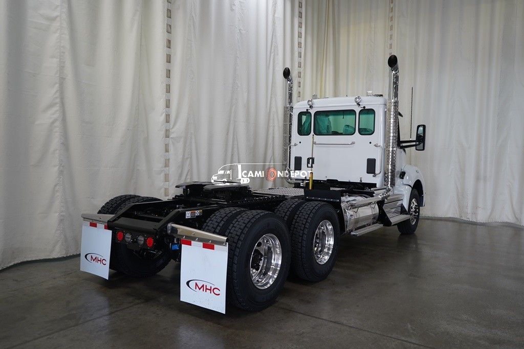 Truck Thumbnail 4