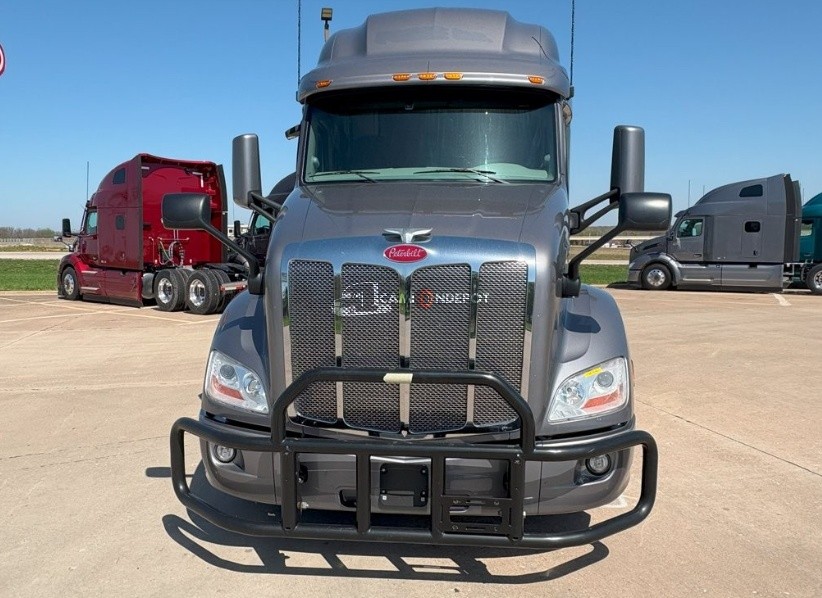 Truck Thumbnail 3