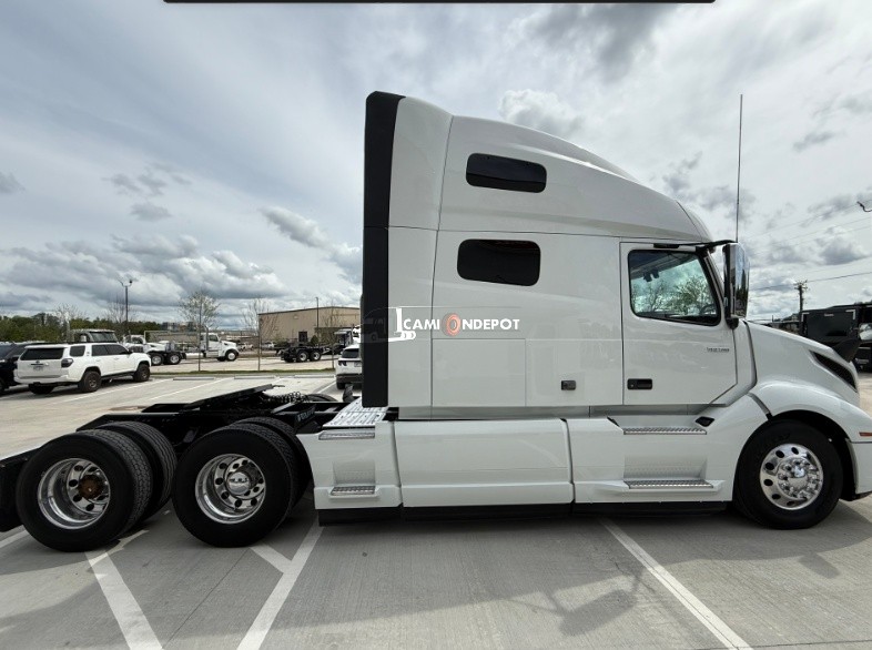 Truck Thumbnail 3