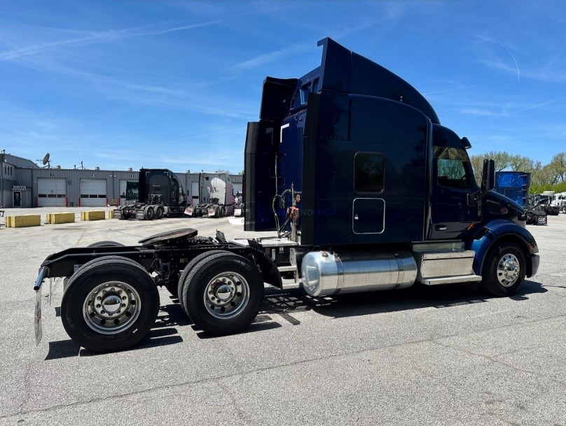 Truck Thumbnail 2