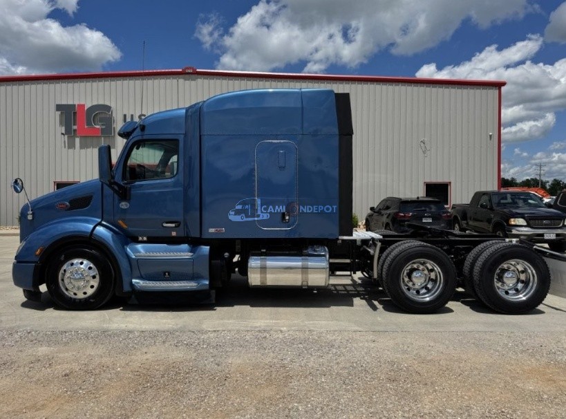Truck Thumbnail 3