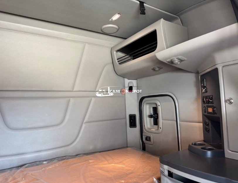Truck Thumbnail 5